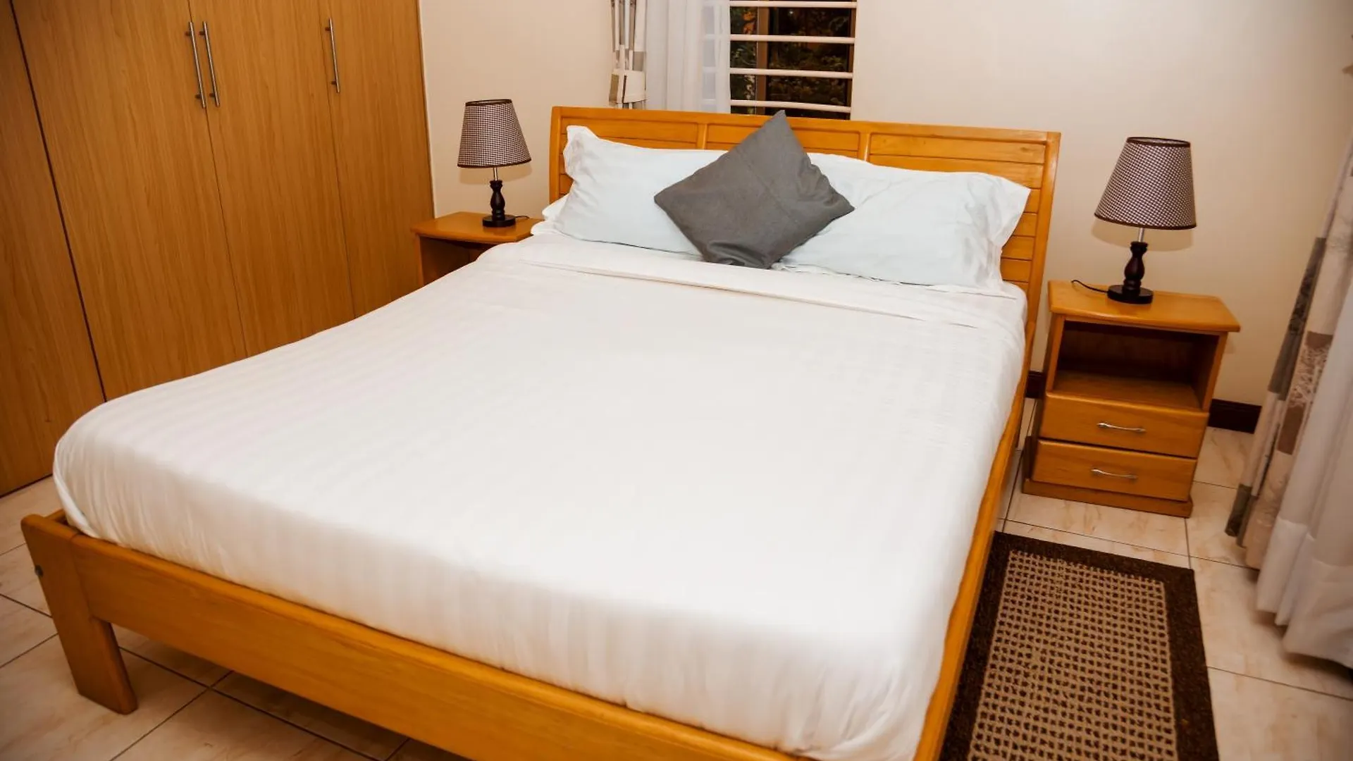 Hotel Calm Suites Kampala
