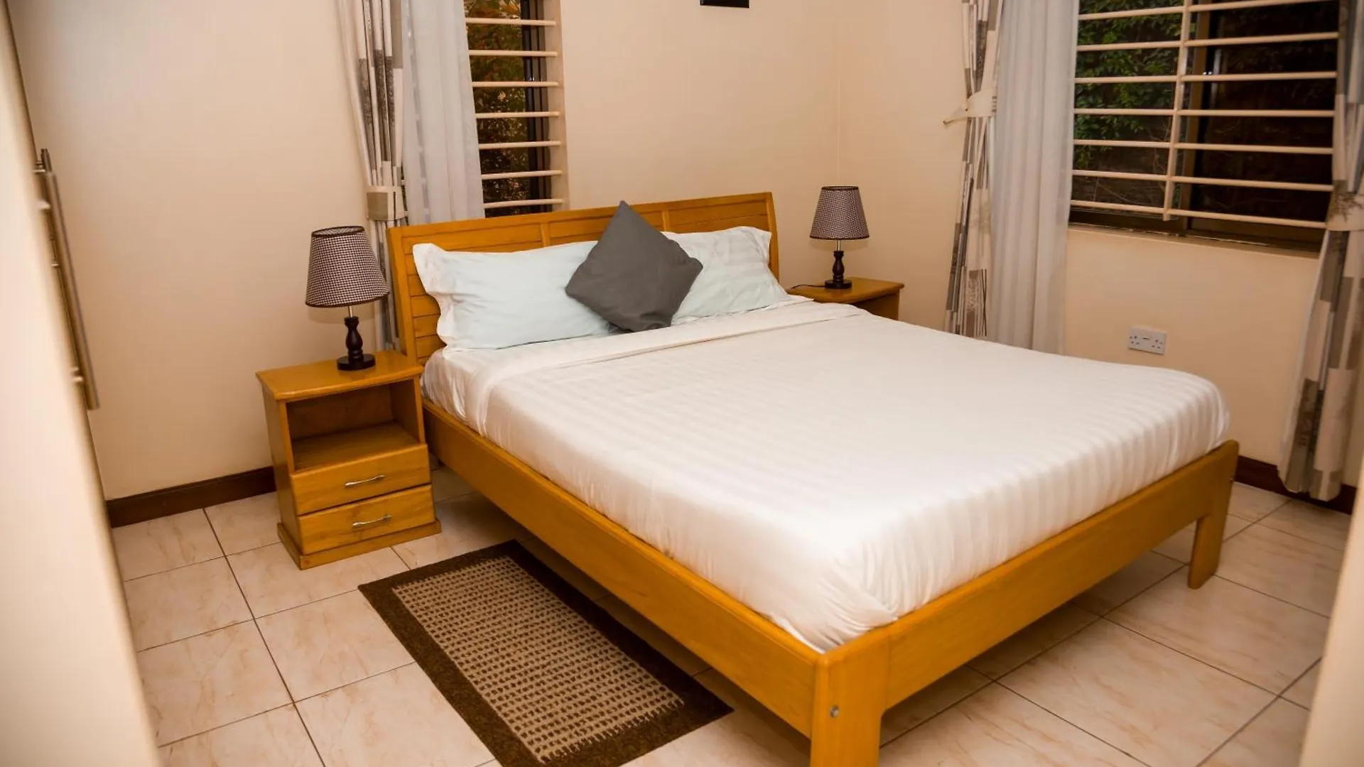 Calm Suites Kampala Hotel